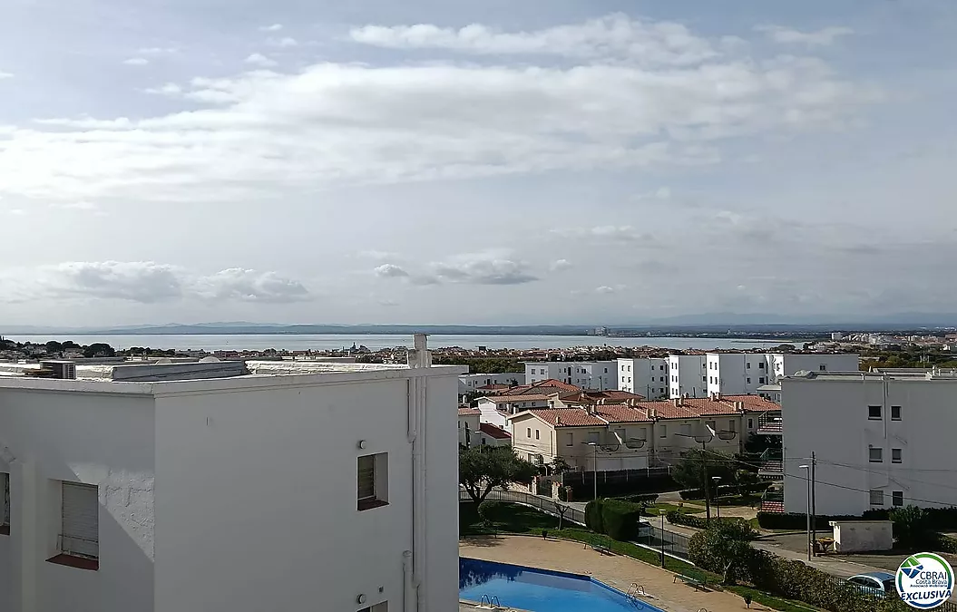 BONIC PIS AMB VISTA MAR EN MAS OLIVA ROSES