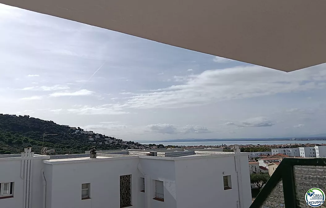 BONIC PIS AMB VISTA MAR EN MAS OLIVA ROSES