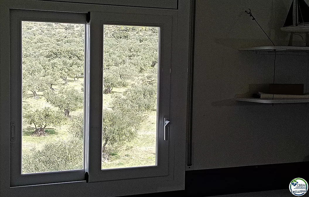BONIC PIS AMB VISTA MAR EN MAS OLIVA ROSES