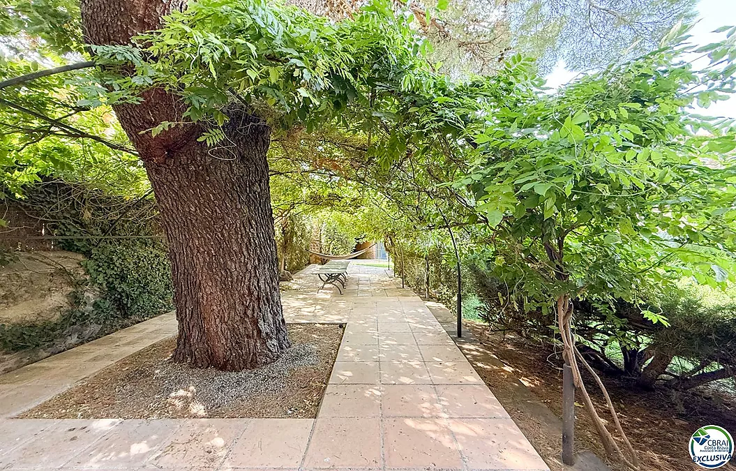 House for sale in Espolla