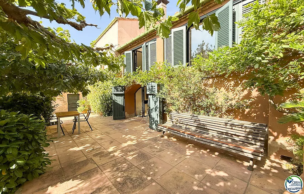 House for sale in Espolla