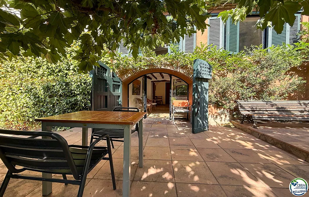 House for sale in Espolla