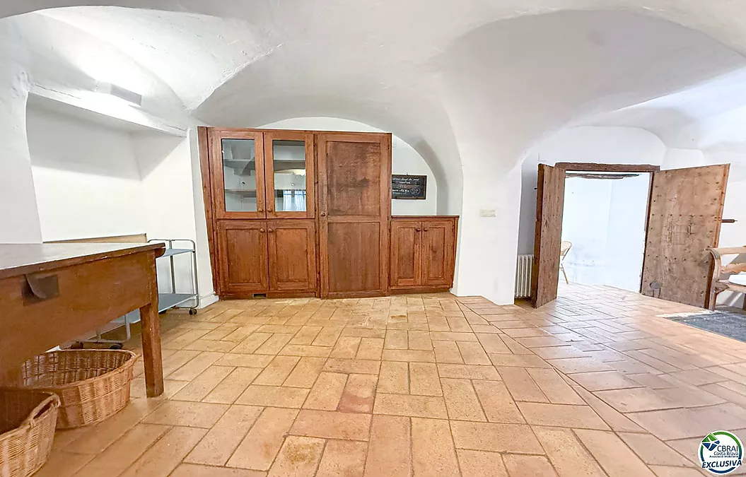 House for sale in Espolla
