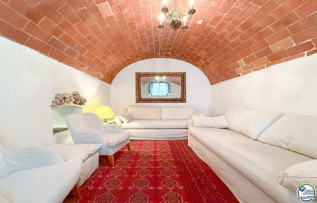 House for sale in Espolla