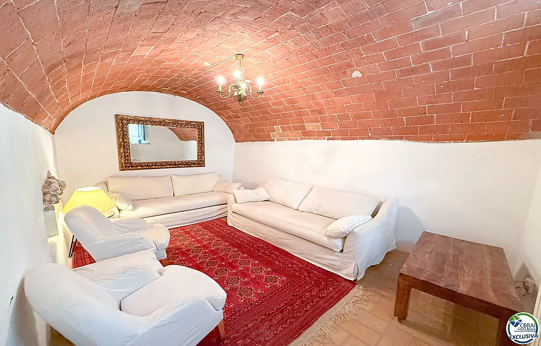 House for sale in Espolla