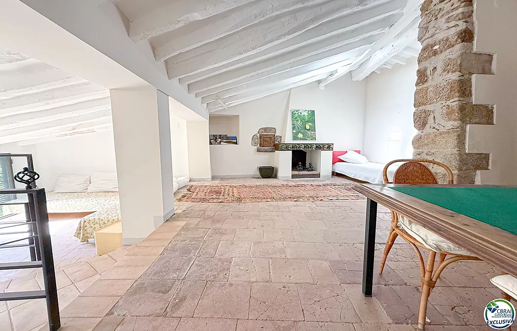 House for sale in Espolla