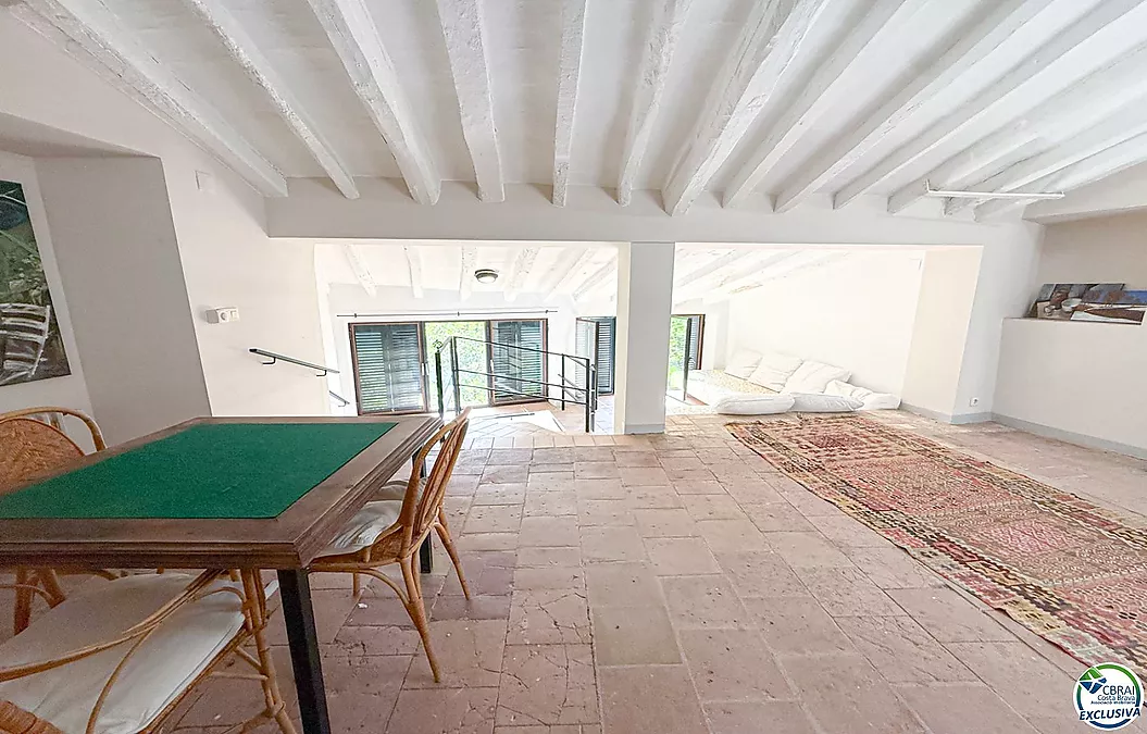 House for sale in Espolla