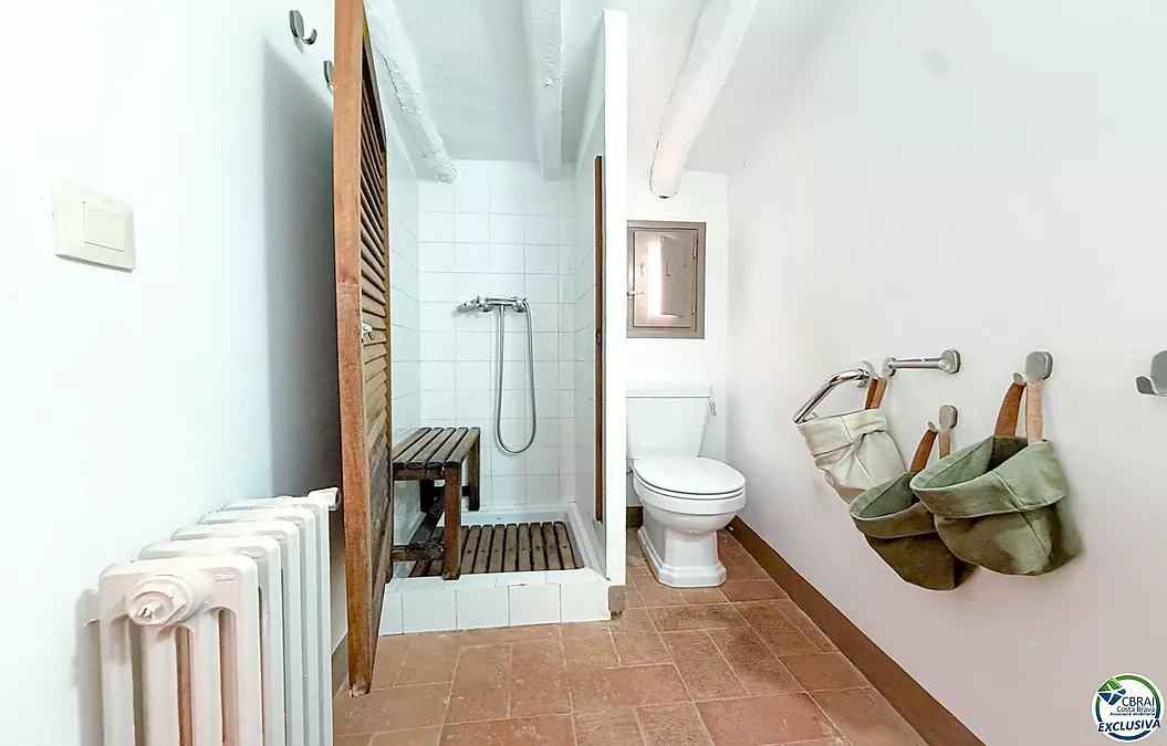 House for sale in Espolla