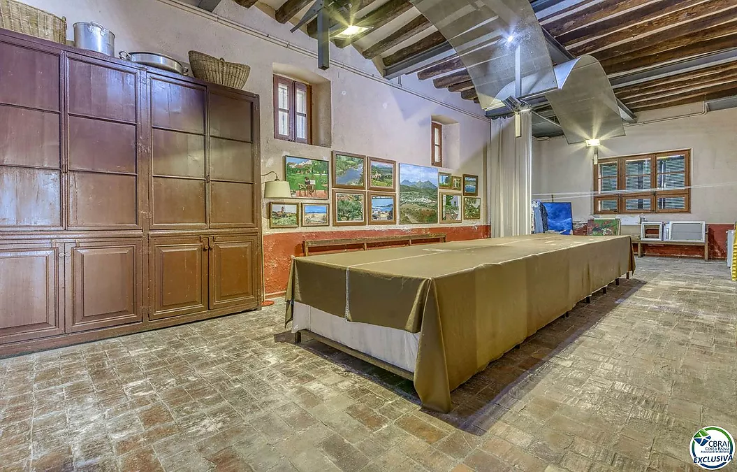 House for sale in Espolla