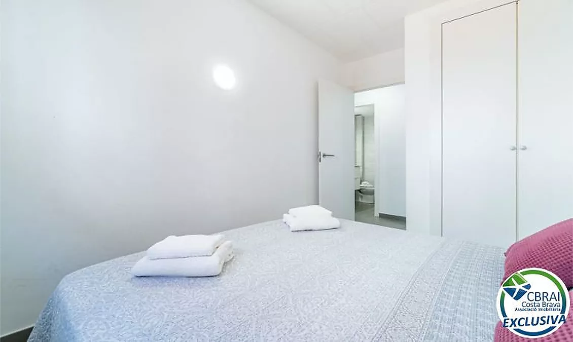 GRAN RESERVA Modern renovated apartment with swimming pools and spacious communal gardens