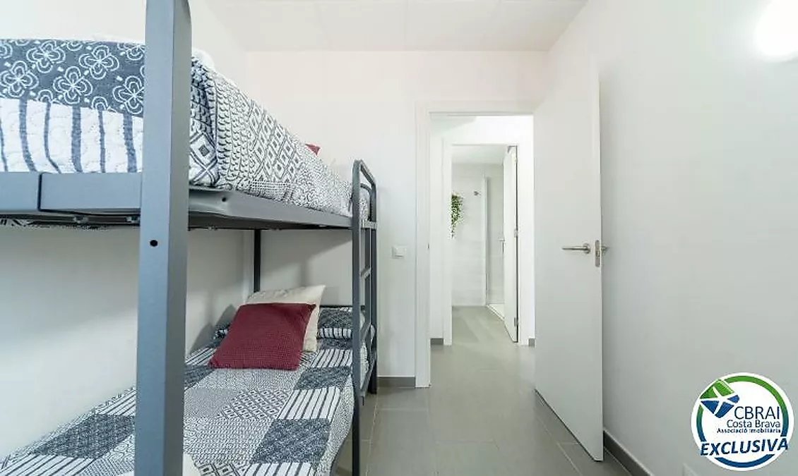 GRAN RESERVA Modern renovated apartment with swimming pools and spacious communal gardens