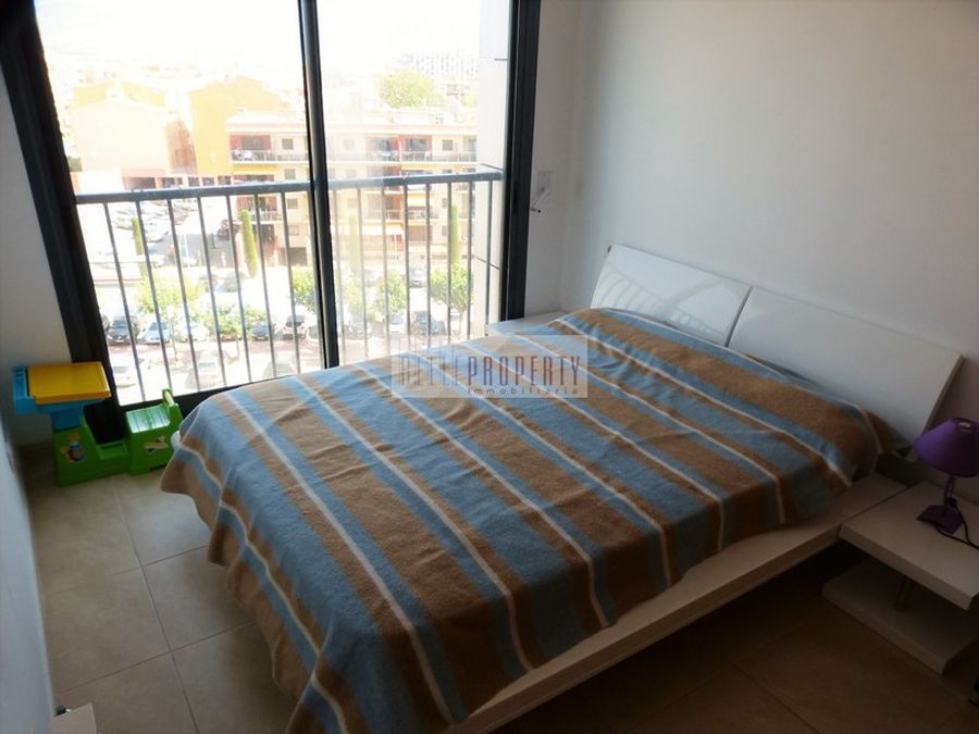 Flat with 3 rooms  in Ampuriabrava on the sea with views and pool