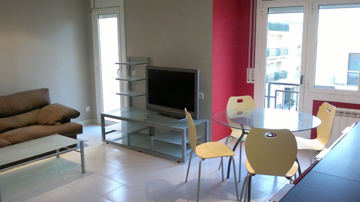 Llança komplett renovierte Wohnung mit Meerblick, 3 Schlafzimmer.