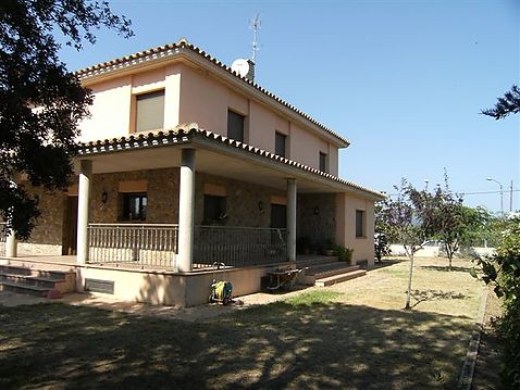 Große Finca mit schönem Haus in Mollet de Peralada, Costa Brava