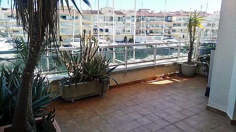 Nice apartment in Nautical Club with great terrace and view to the canal