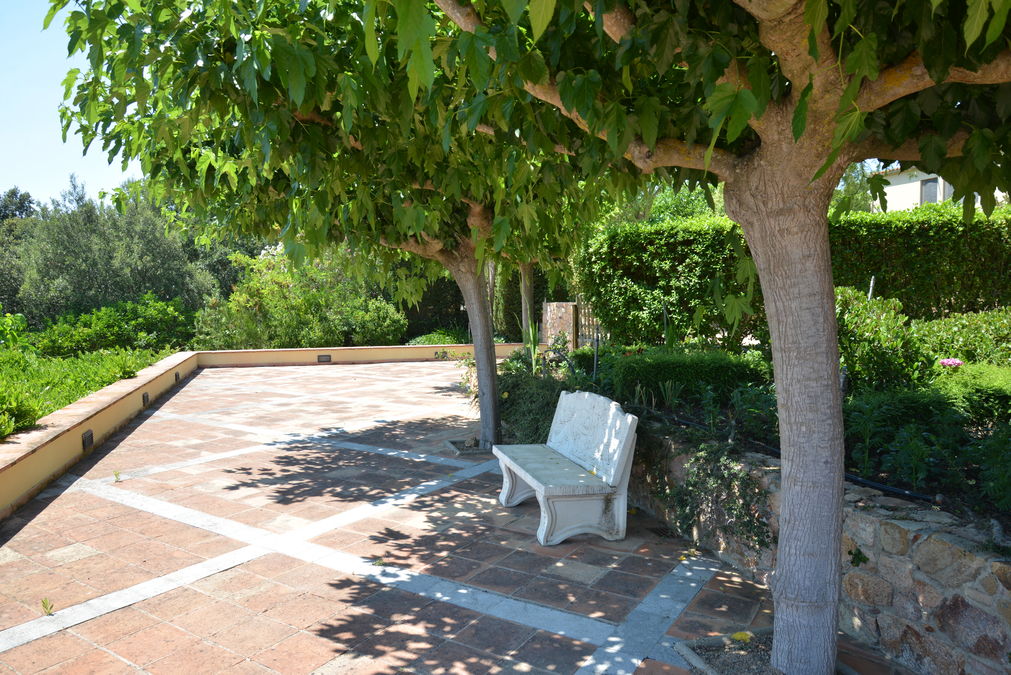 For sale 17th century farmhouse in Catalan style in the Baix Emporda area