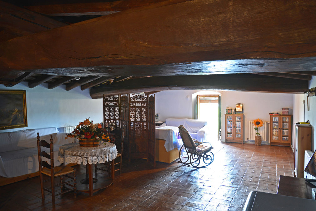 En venda masia de el segle XVII en estil català a la zona del Baix Empordà