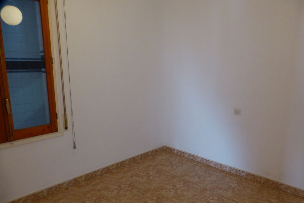 Large apartment with patio, 3 bedrooms and large living room in Mas Matas, Roses