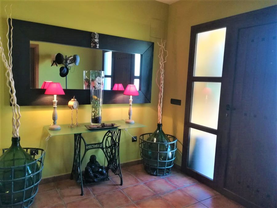 Charming single-family house on 400 sqm in Palau Saverdera with wonderful plot for sale