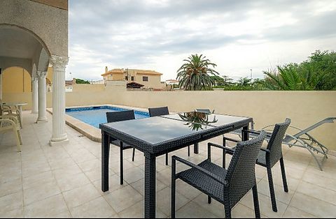 Belle maison individuelle très proche du centre, de la plage et orientée sud-ouest.