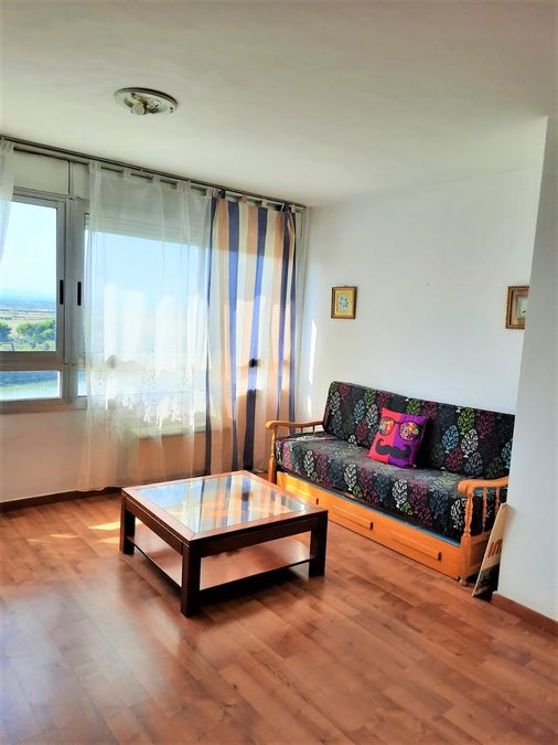 Apartment in Empuriabrava with spectacular views