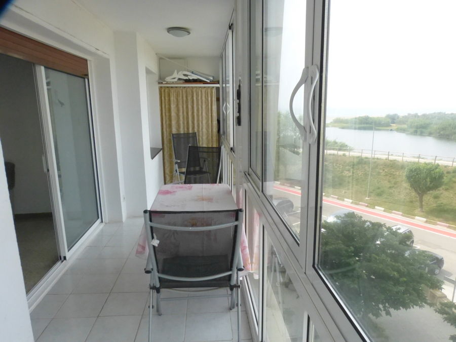 Appartement de vacances à vendre sur la Costa brava à Empuriabrava directement en face de la mer.