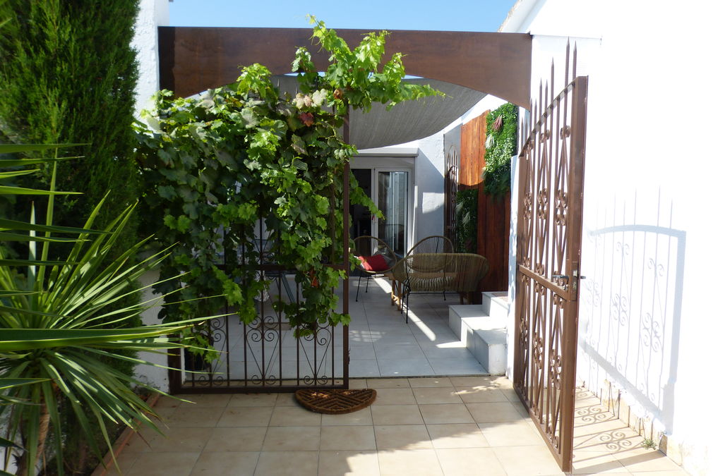 Maison sur Empuriabrava en vente avec piscine et 3 chambres à coucher