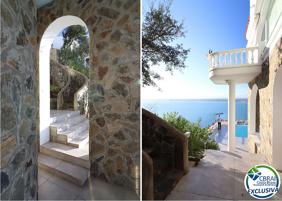 Preciosa casa con piscina infinita y vistas espectaculares sobre la Bahía de Rosas