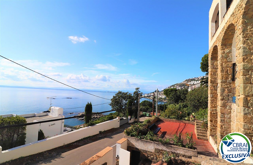 Beautiful renovated house with spectacular views with private pool and garage.