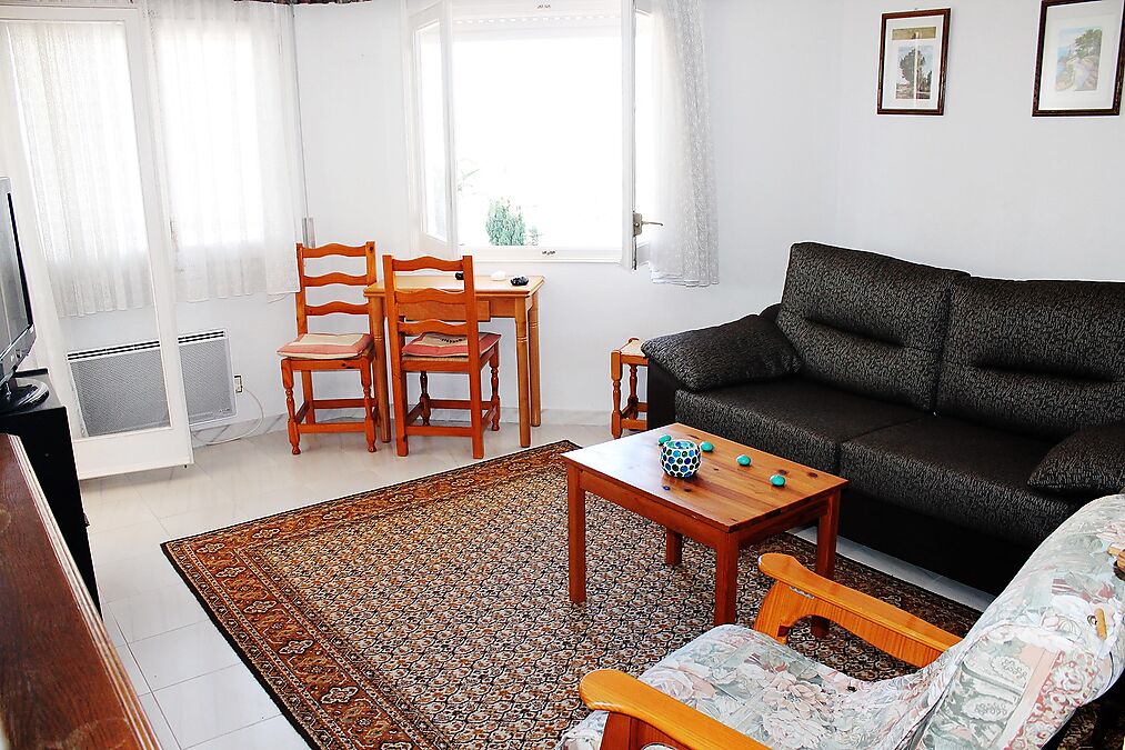Empuriabrava, for sale , apartment  with sea and canal's view