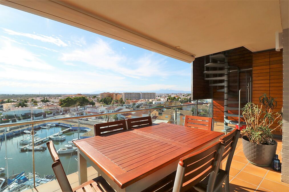 Meravellós apartament d'alt standing vista a mar a Santa Margarida, Roses.