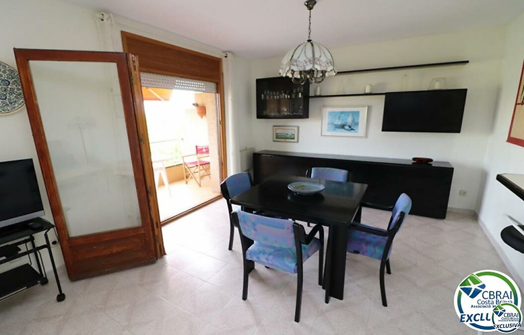 Beautiful and spacious two bedroom apartment near the beach