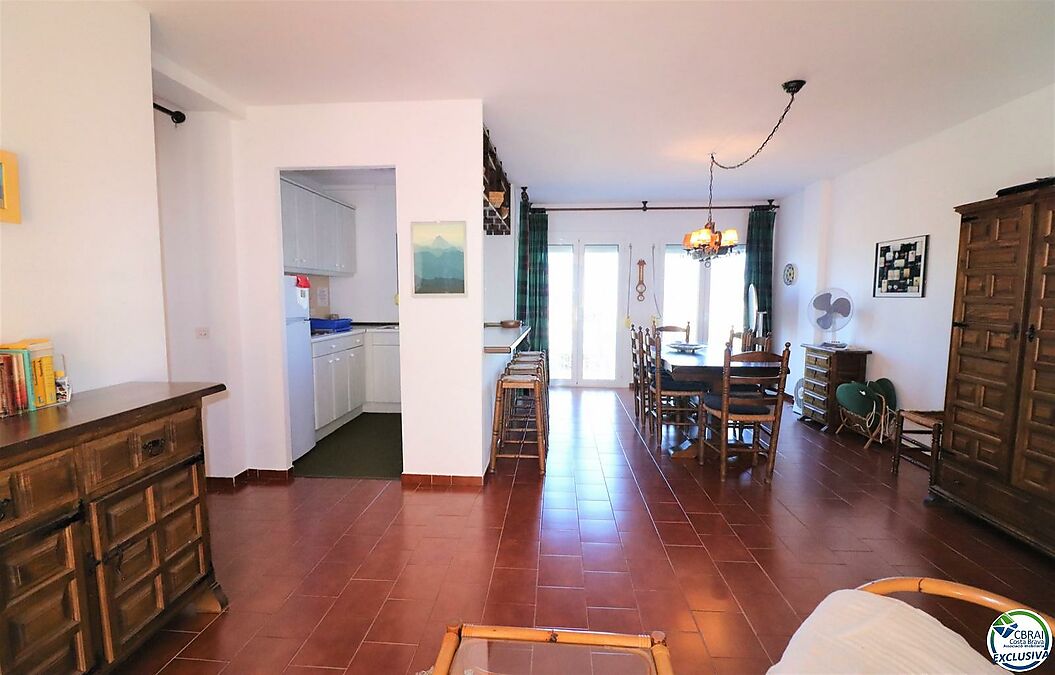 Nice apartment located in the Gran Reserva residential area.