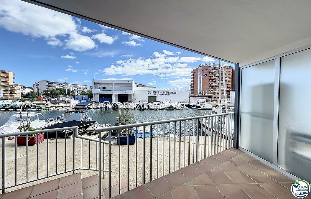 Atemberaubender Blick auf den Kanal – Apartment mit 3 Schlafzimmern in Rosas, Santa Margarita