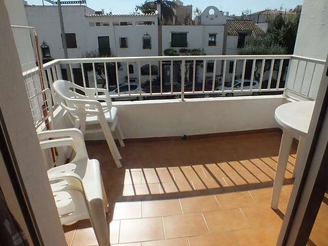 Apartment for sale in Empuriabrava, close to the beach and shops