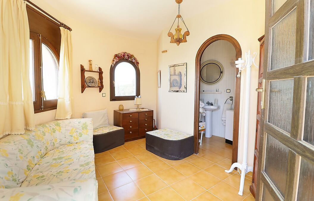 A very special property with character, beautiful views, pool and lots of nature, for sale in Can Isaac, Palau Saverdera.