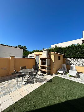 Große Villa auf Empuriabrava zum Verkauf in einer privilegierten Gegend , 4 Schlafzimmer, Pool, in der Nähe eines Hafens